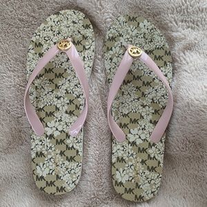 Michael Korr size 10 pink sandals